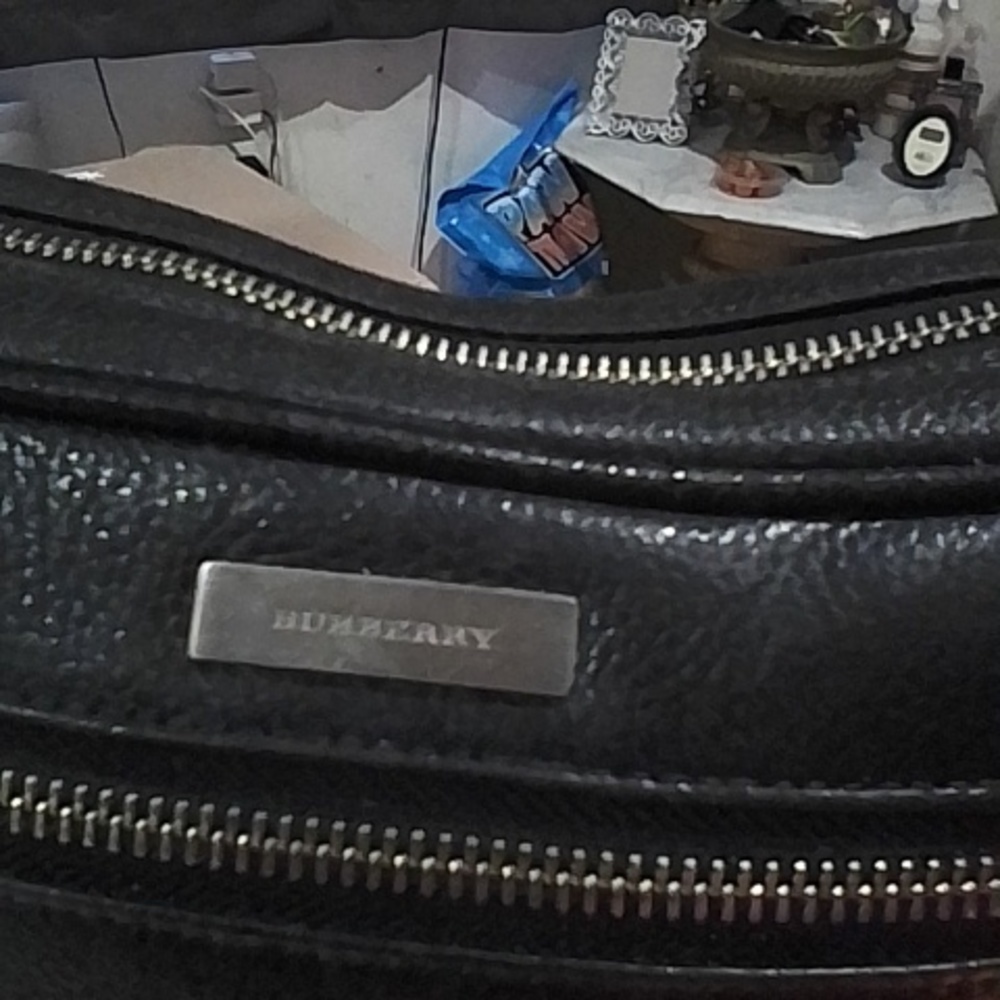Authentic Burberry wrislet - Picture 3 of 16